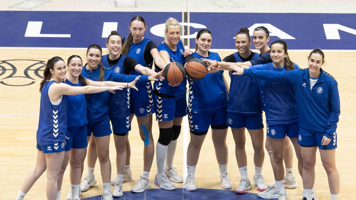 El Lucentum femenino sénior firma resultados de récord en una temporada marcada por la unión del equipo