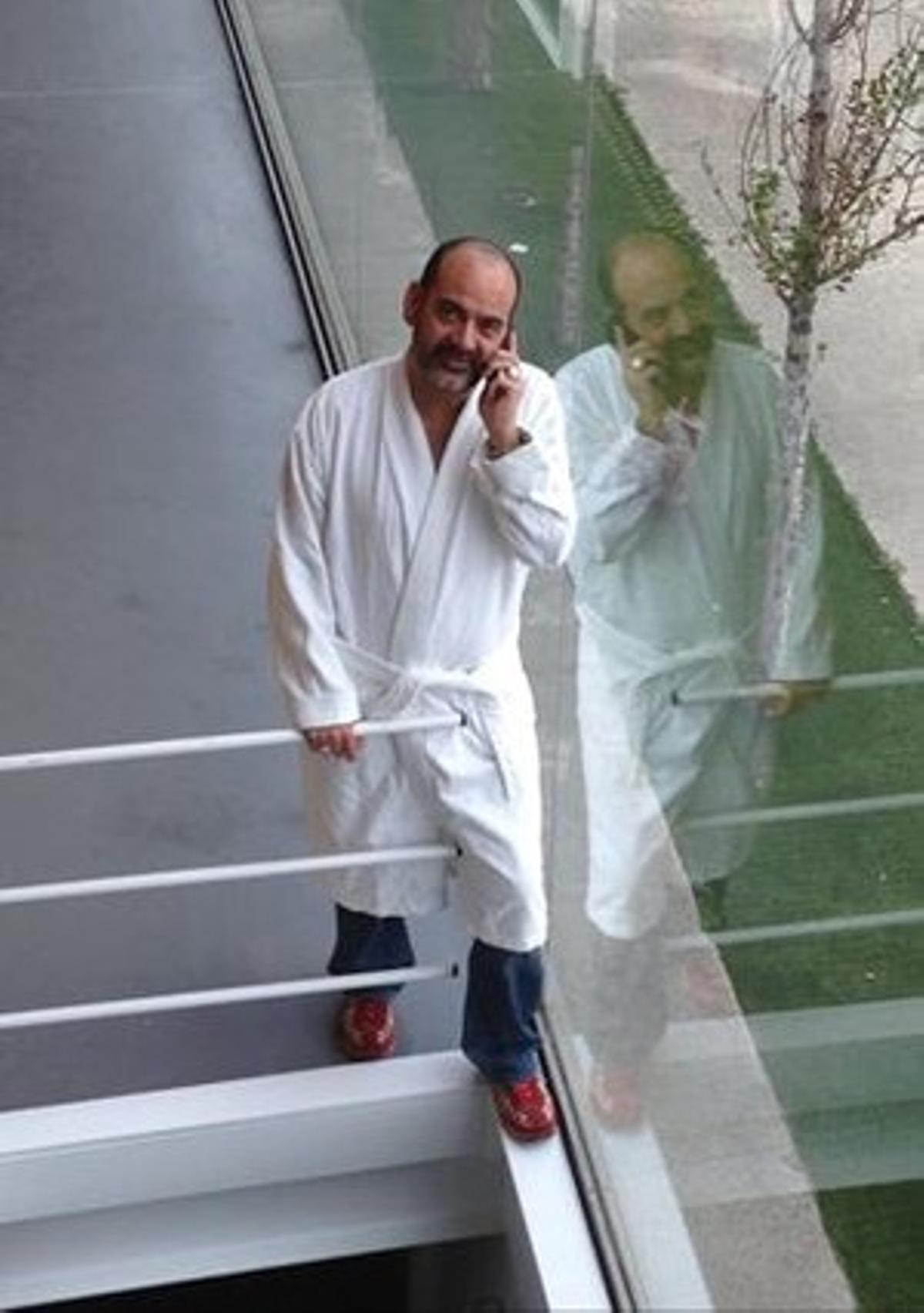 Jose Corbacho enxampat en barnús per Andreu Buenafuente. Jose Corbacho enxampat en barnús per Andreu Buenafuente.