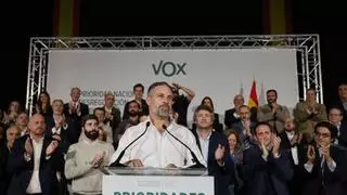Abascal defiende la renuncia de Vox a presentar candidaturas en el Senado como un "gesto patriótico": "Todo por España"