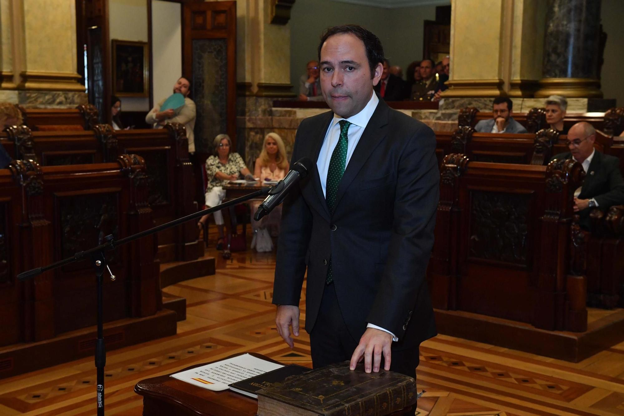 Investidura Inés Rey: La alcaldesa de A Coruña jura su cargo por ...