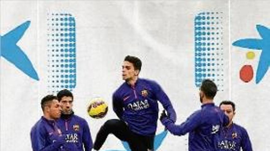 Els jugadors del Barça entrenant-se ahir a la Ciutat Esportiva.