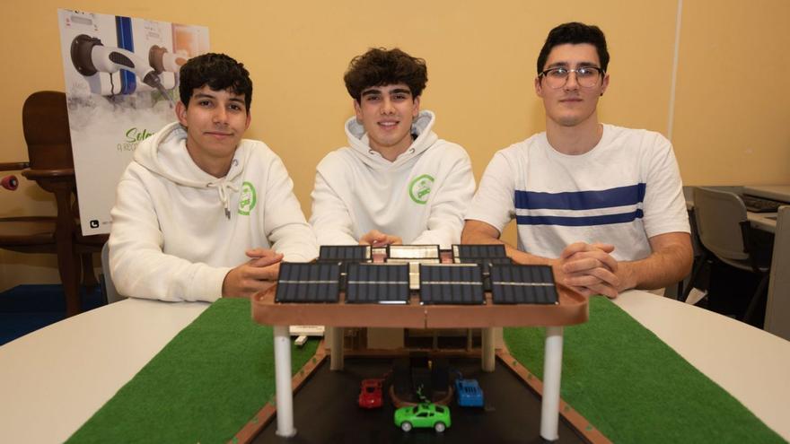 Los primeros premios del Igape, en A Coruña: Una gasolinera de luz solar y tres juegos educativos