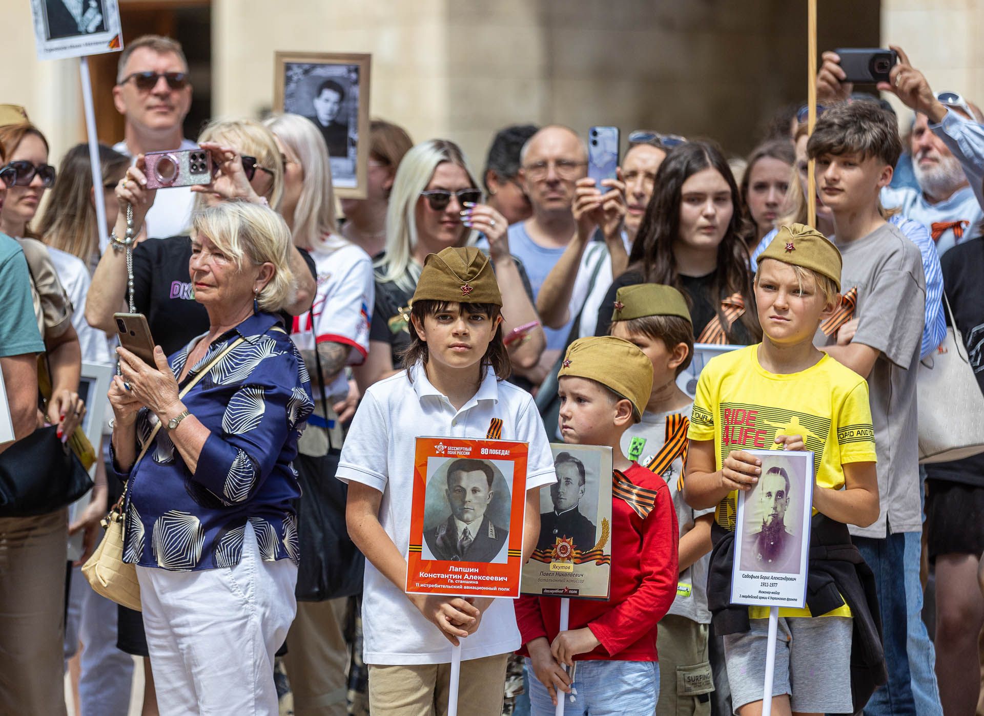 El acto conmemorativo del Día de Europa se solapa con el acto de la Casa de Rusia