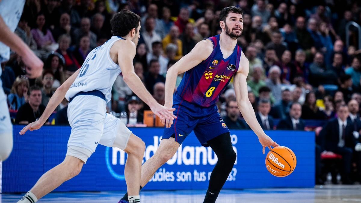 Darío Brizuela, junto a Guillem Vives en el Barça - Penya