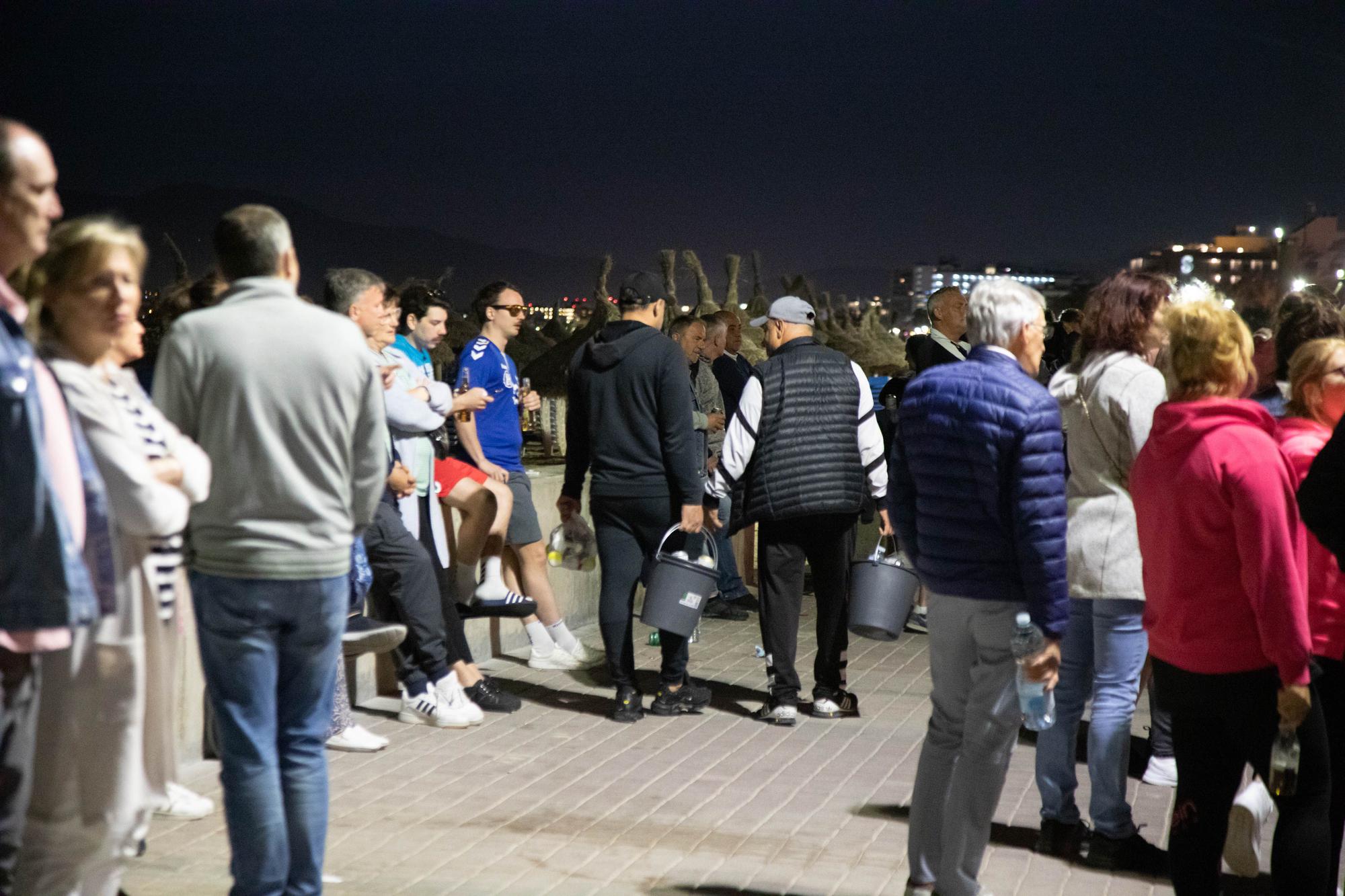 El desmadre y el alcohol abren otra temporada en la Playa de Palma