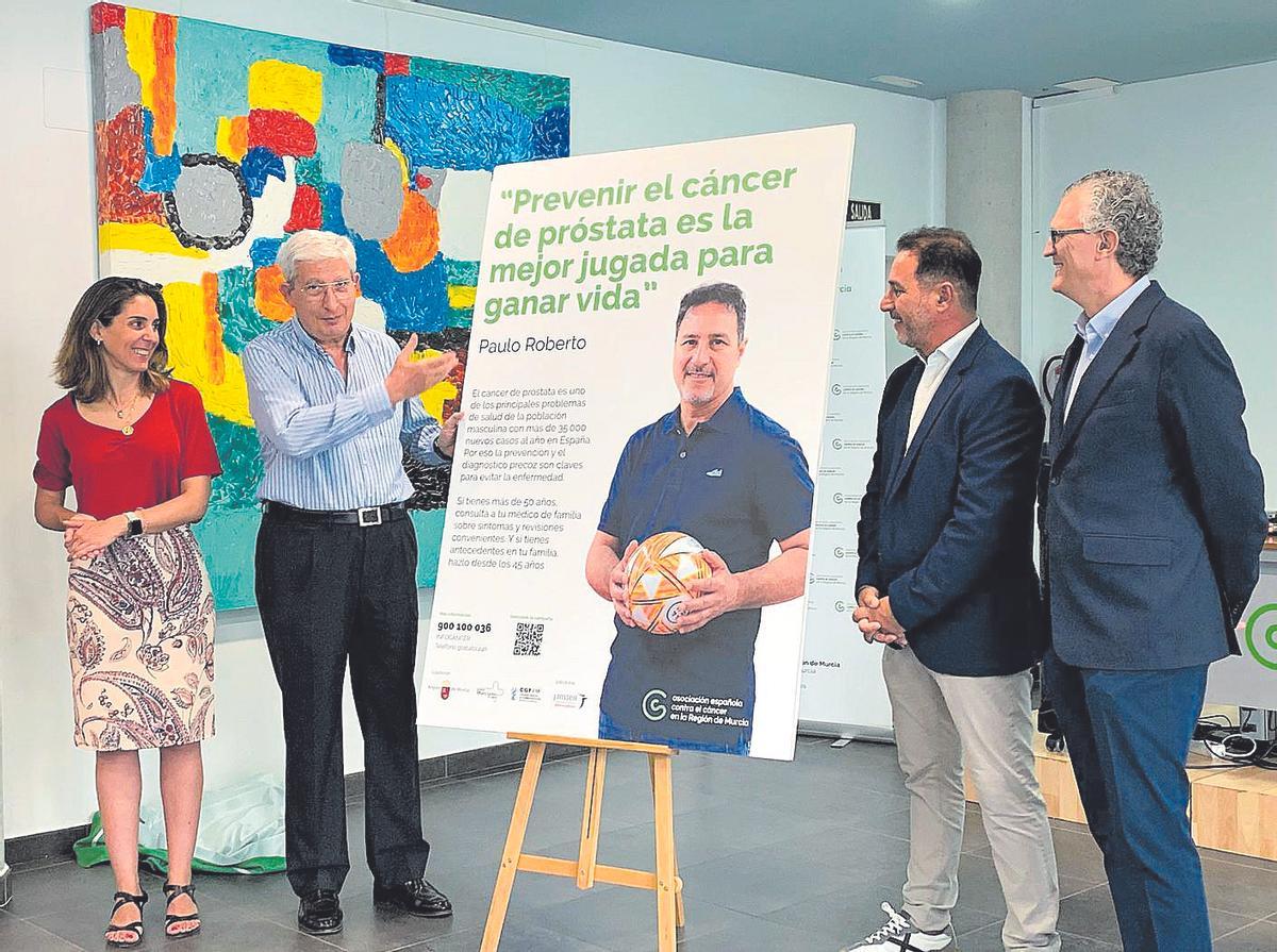 Paula Payá, Manuel Molina Boix, Paulo Roberto y Juan José Pedreño en la AECC