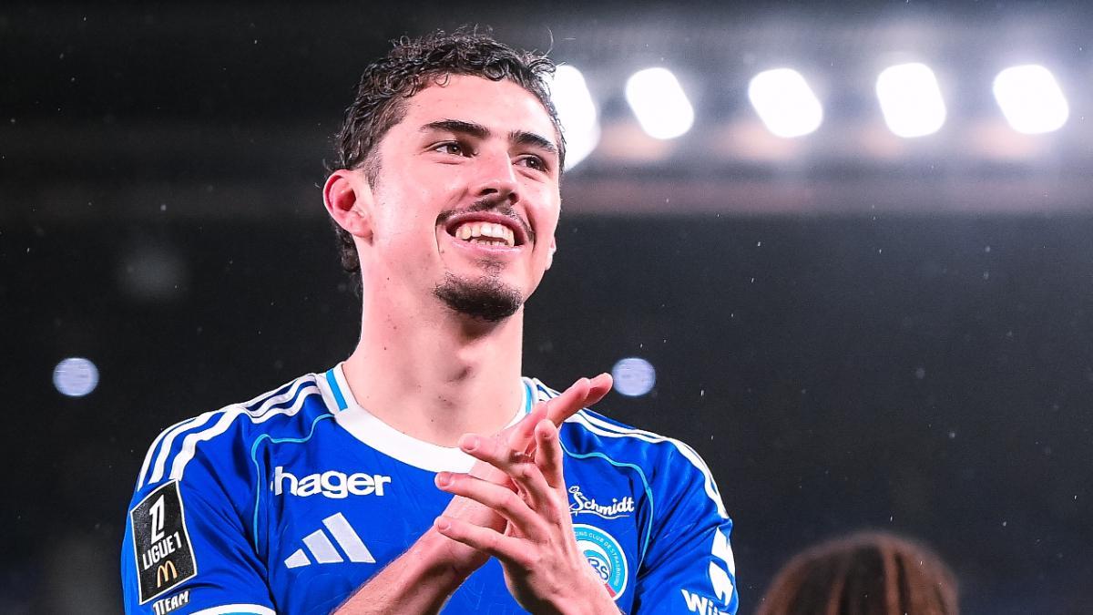 Panichelli, uno de los '9' de moda en Europa