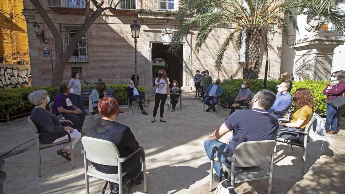 Participantes en el coloquio sobre el 15M, 10 años después