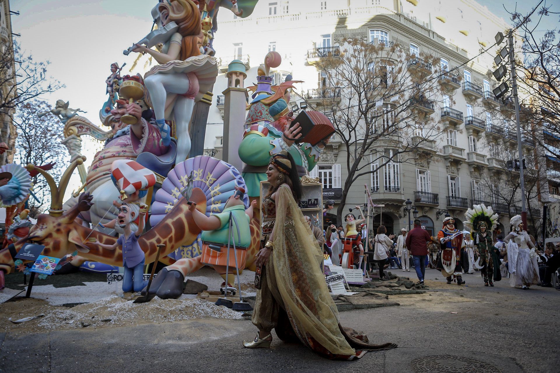 Parada Mora de Almirante en las Fallas de 2023