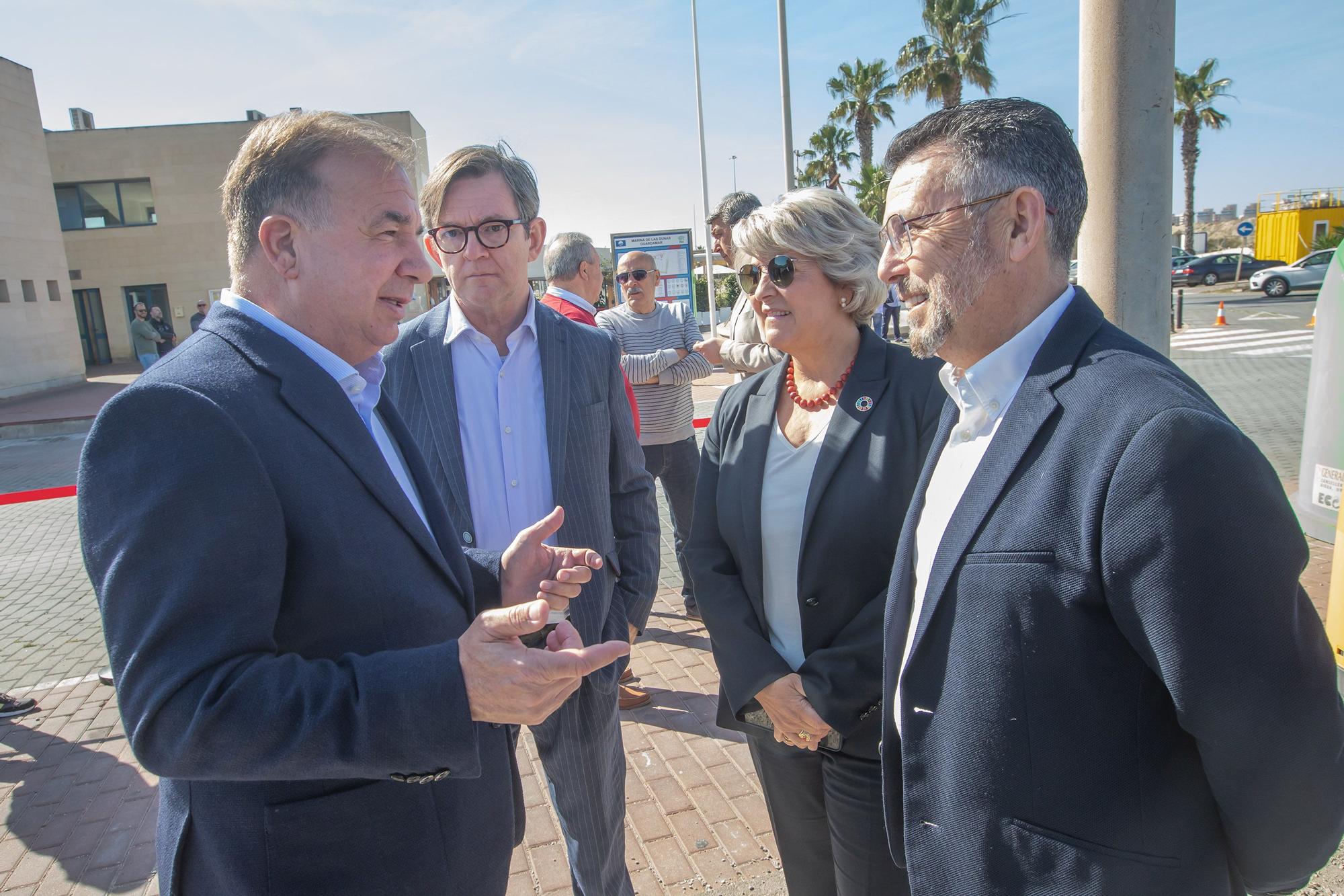 Visita de Ximo Puig a la desembocadura del Segura en Guardamar para anunciar los proyectos contra inundaciones