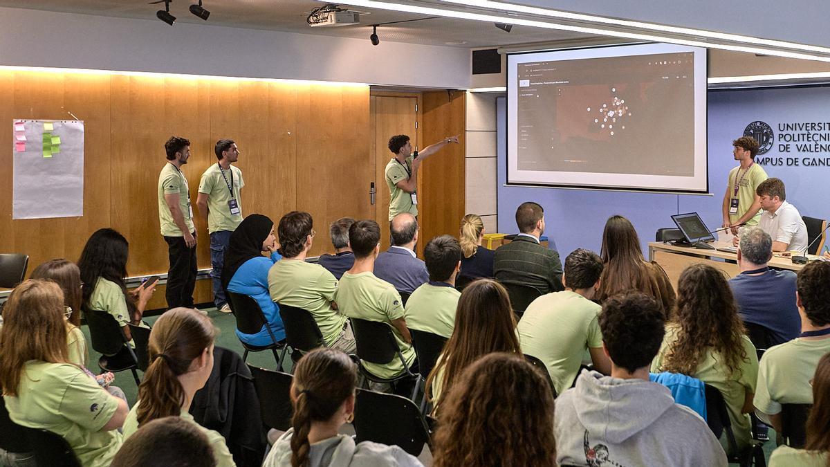 Imagen del hackathon en el campus de Salut de Gandia