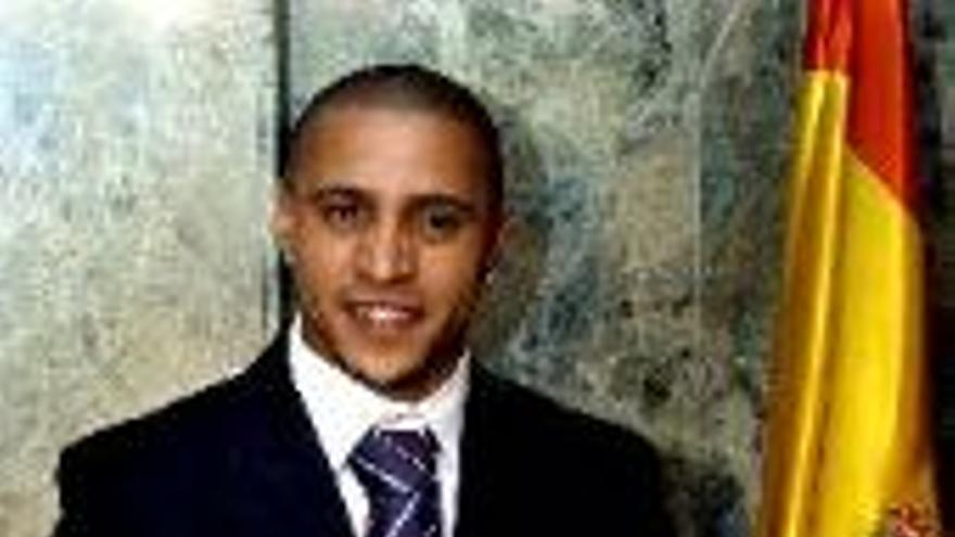 Roberto Carlos, &quot;orgulloso&quot; tras obtener la doble nacionalidad