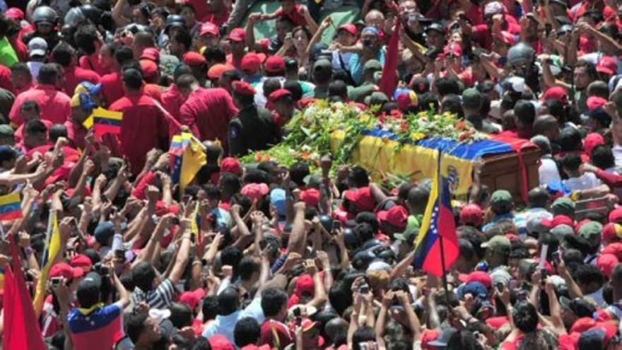 Multitudinario homenaje a Chávez en Caracas