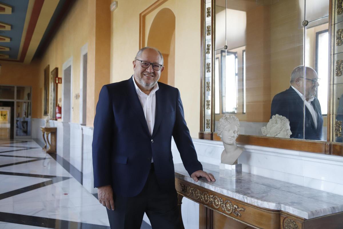 El rector de la Universidad de Córdoba, Manuel Torralbo, posa para la entrevista.