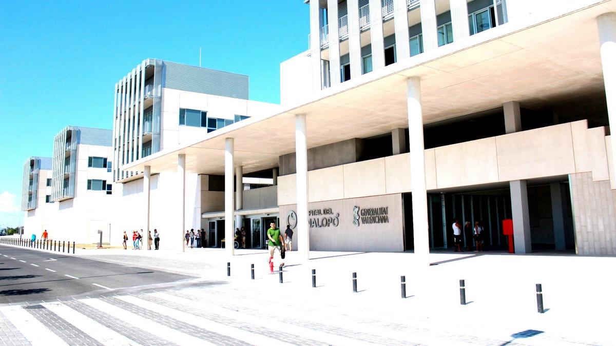 Una imagen de la fachada del Hospital del Vinalopó de Elche (Alicante).