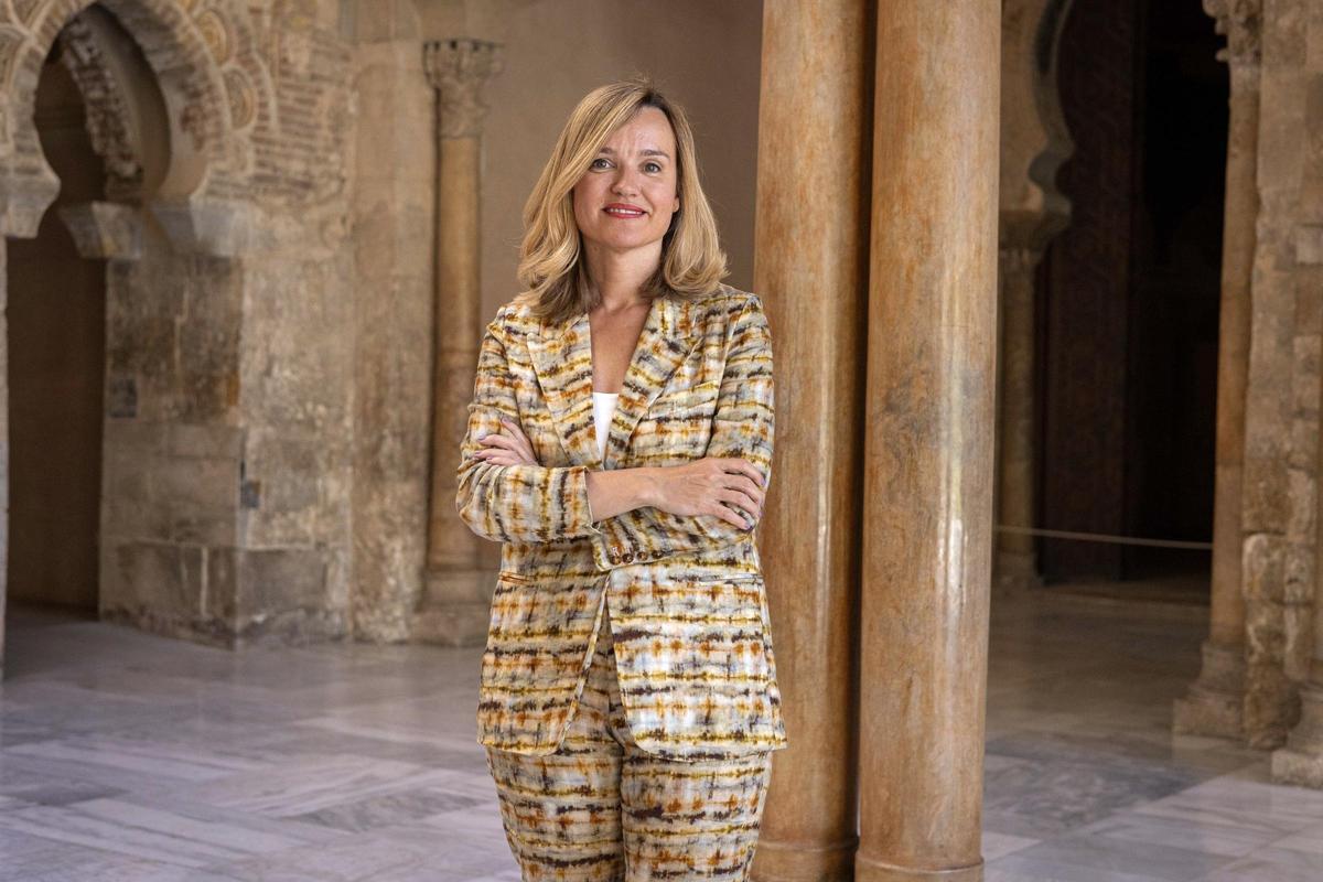 Pilar Alegría, en las Cortes.