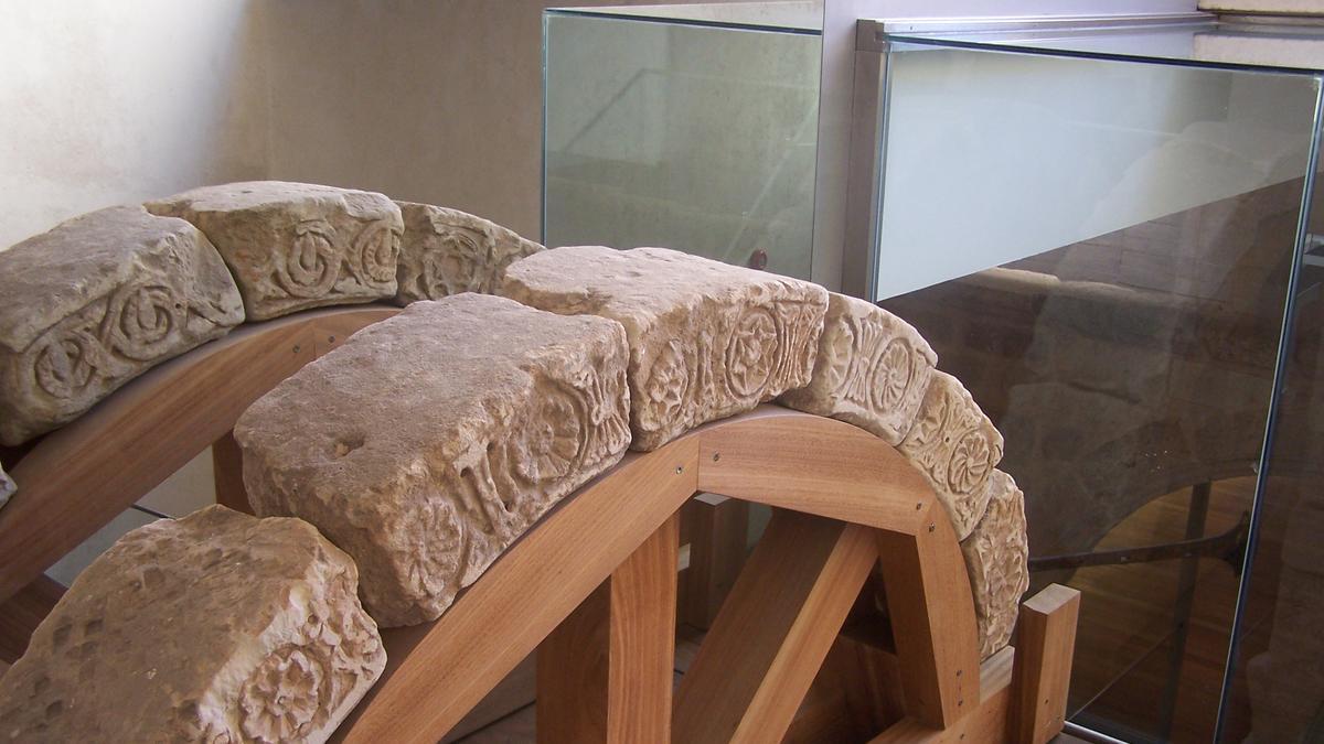 Restos de un arco en el Museo Provincial de Zamora
