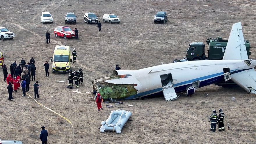 El accidente de avión en Kazajistán, en imágenes