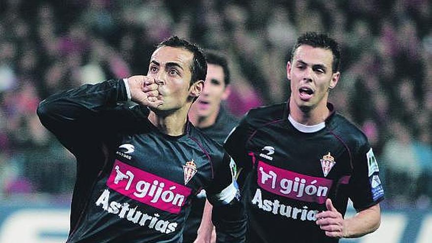 Diego Castro celebra el gol contra el Atlético de Madrid de este año.