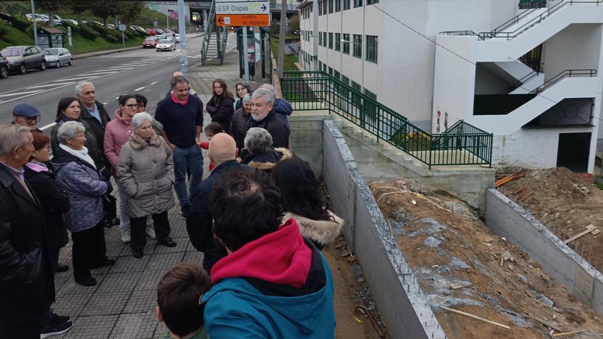 Los vecinos del barrio de Angorén, durante una de las protestas contra la rampa.