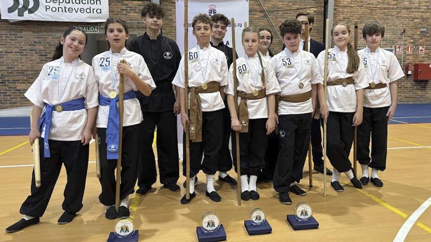 Integrantes del Gimnasio Vitalqi en la Copa de Galicia de kung-fu.