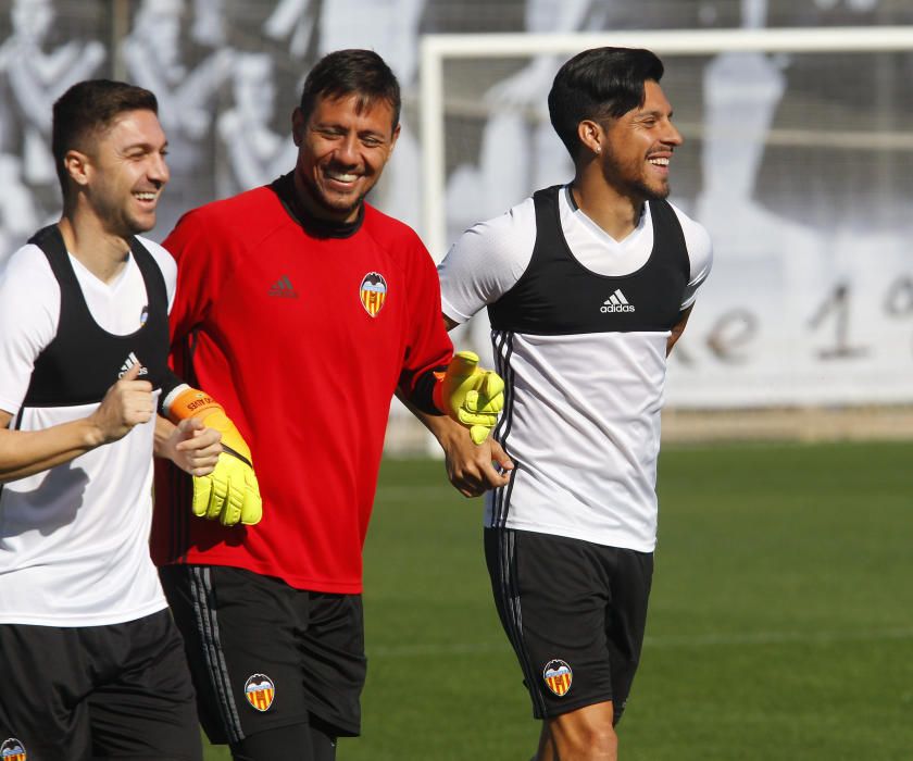 Entrenamiento del Valencia con vistas al Deportivo