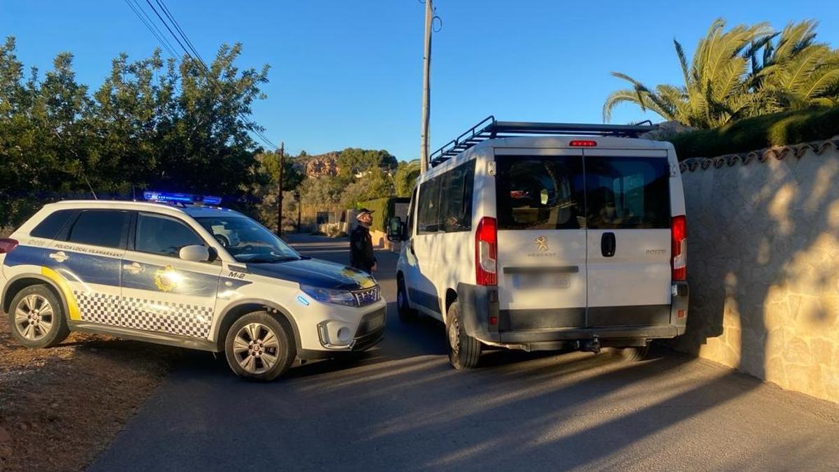 Control policial en Vilamarxant para encontrar a los responsables de los vertidos inconrolados en parajes naturales.