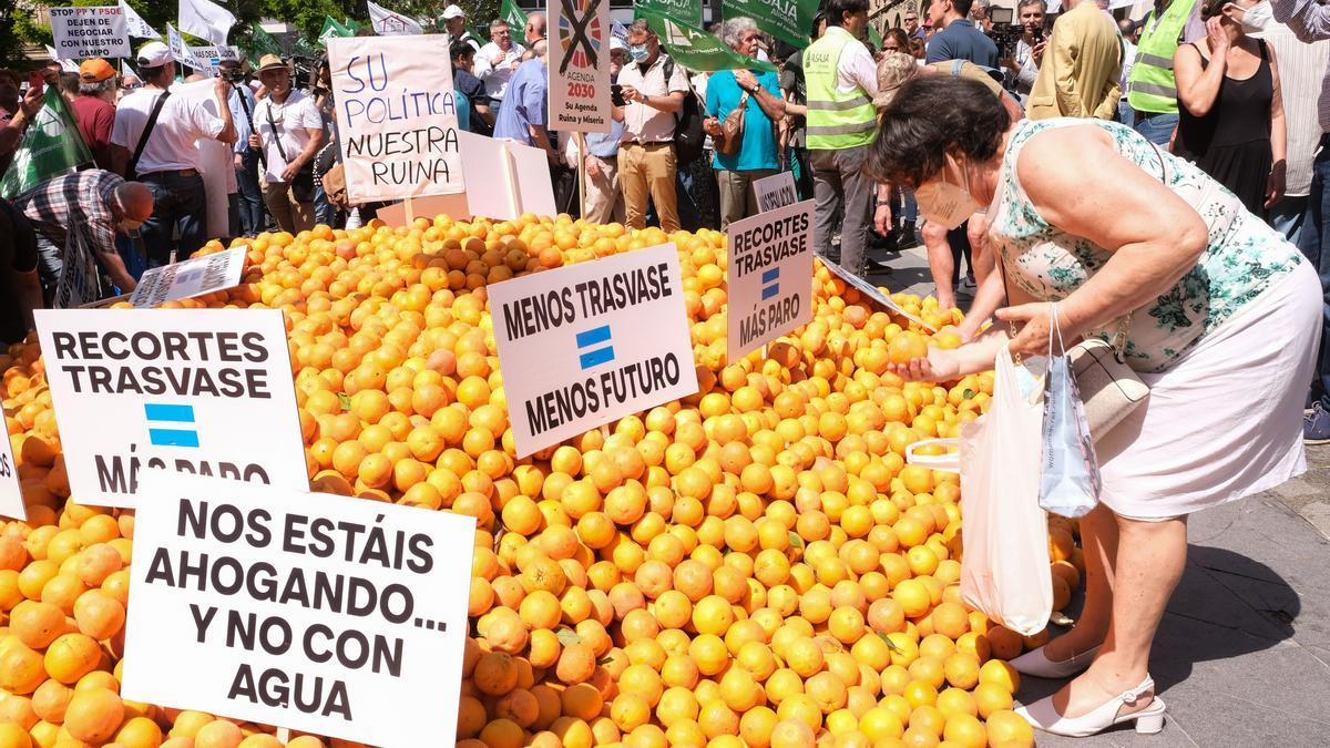 Protesta contra el recorte del trasvase