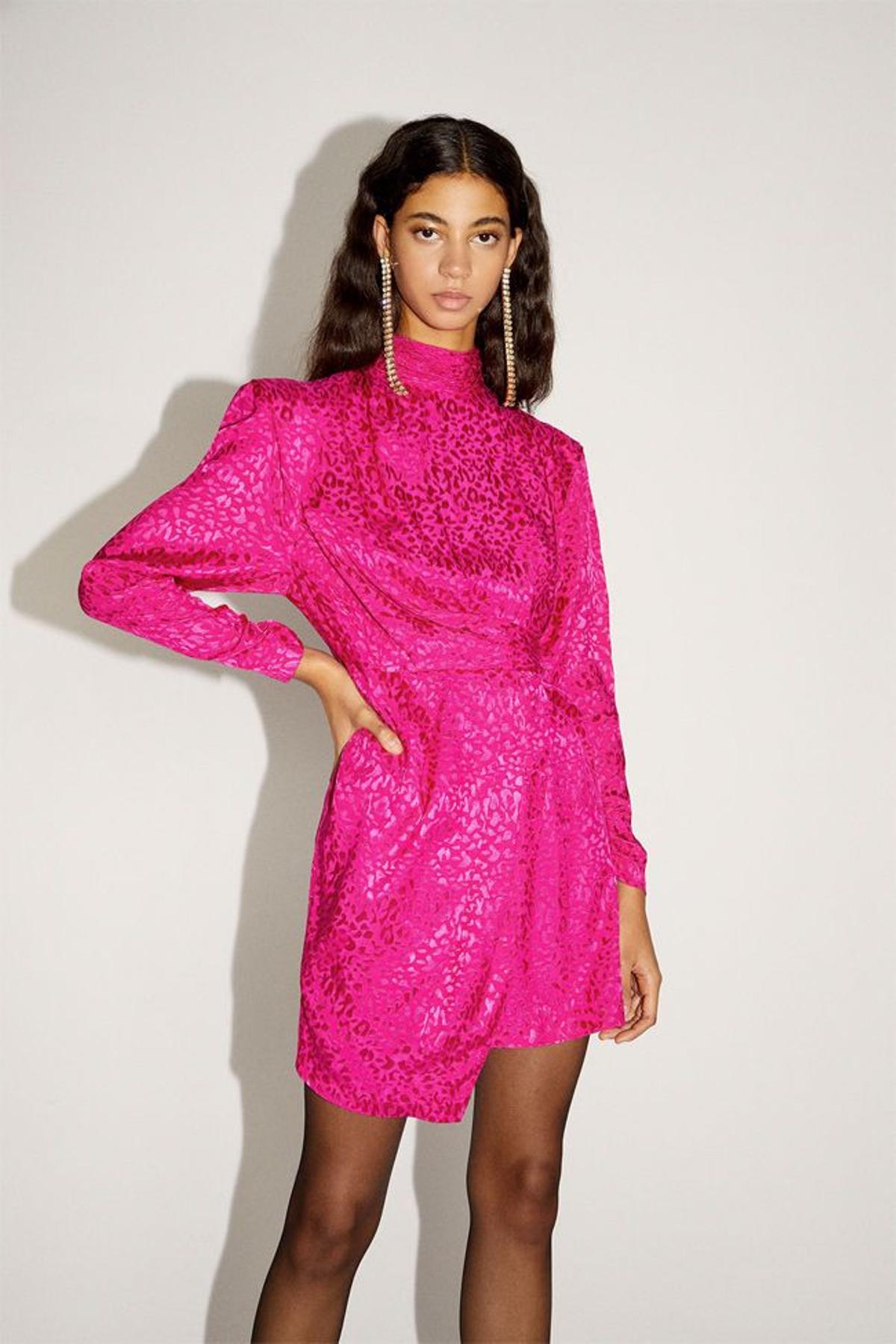 Fucsia y con estampado jacquard