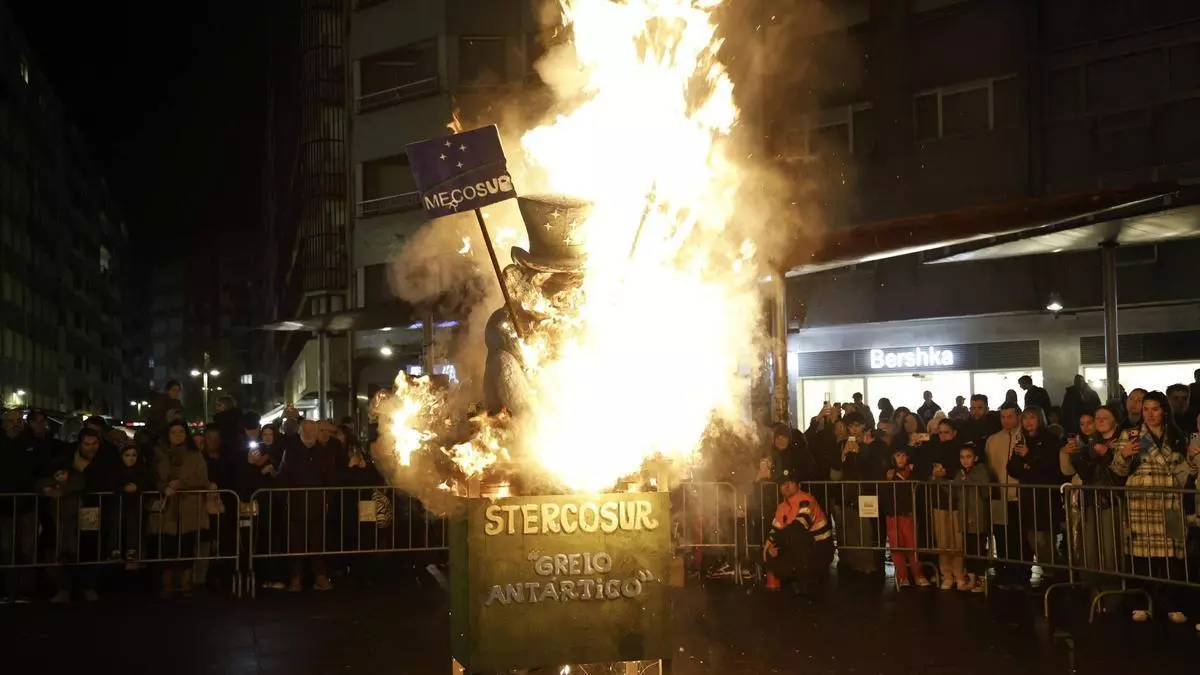 Arde el Meco pero el sábado llega el Entroido de Conxo