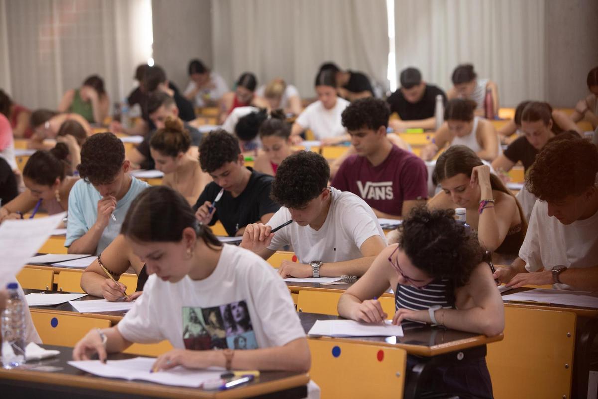 Comienza la Ebau 2024: la última memorística y con récord de alumnado