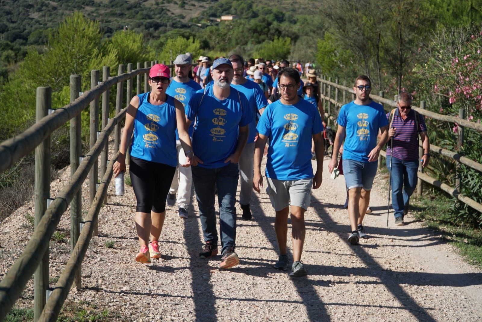 Cientos de personas recuerdan que la lucha por el tren del Llevant continúa