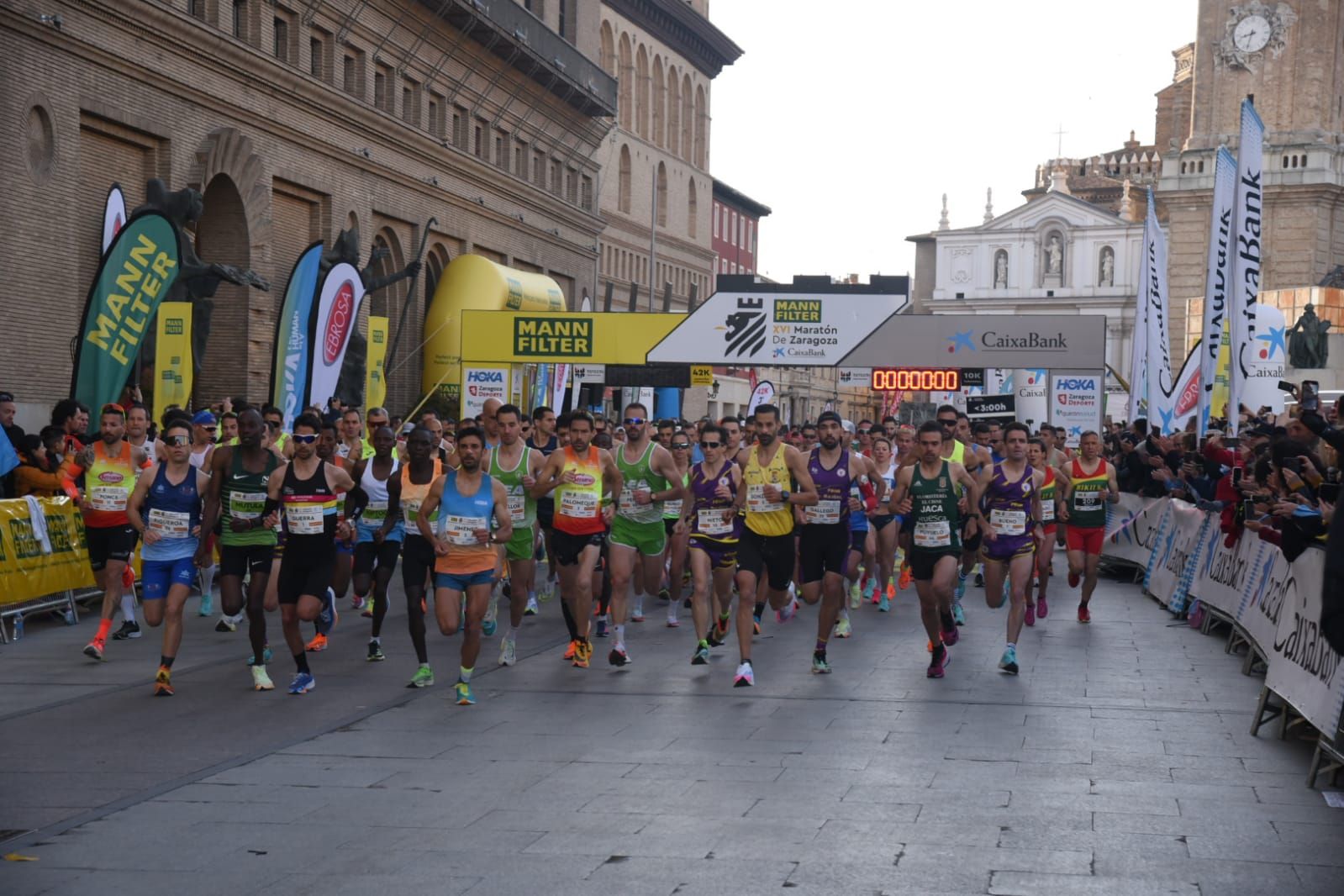 FOTOGALERÍA | Búscate en el Maratón de Zaragoza 2023