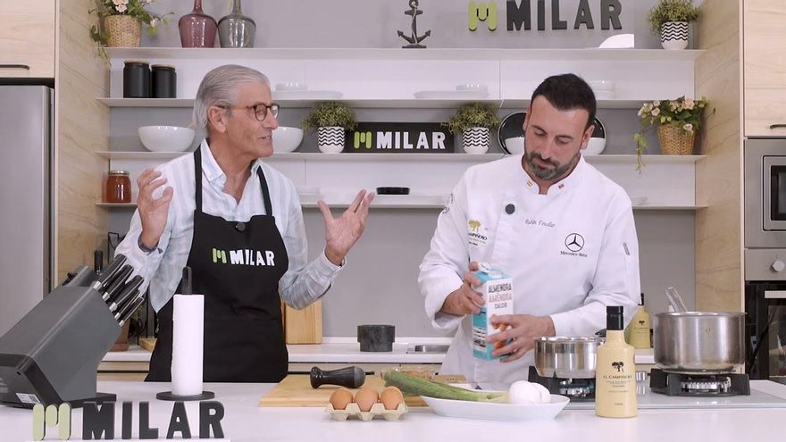 Milar estrena una nueva temporada de su canal de cocina con una receta de salmón en leche de almendra