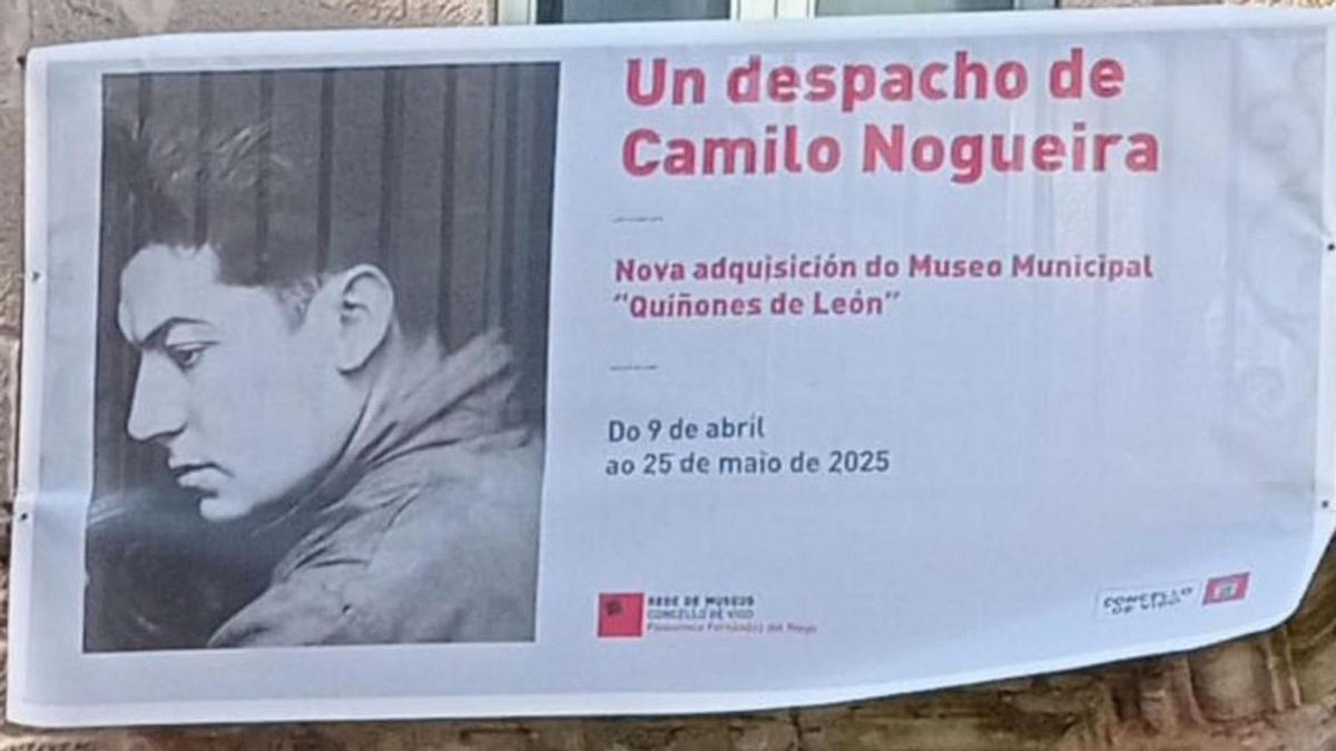 Cartel de «Un despacho de Camilo Nogueira», la exposición de mobiliario en madera en la Fernández del Riego