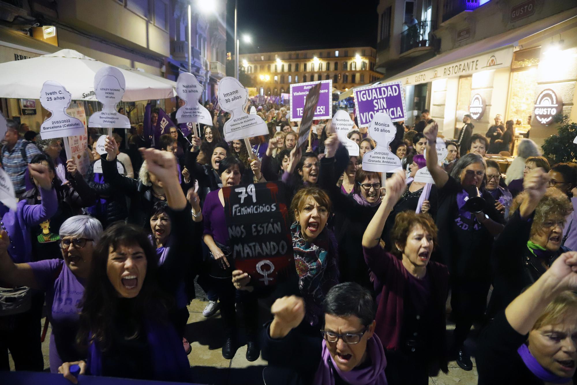 Málaga se echa a la calle para mostrar su rechazo a la violencia machista