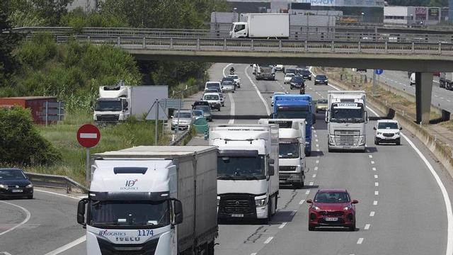 trànsit de camions autopista ap7