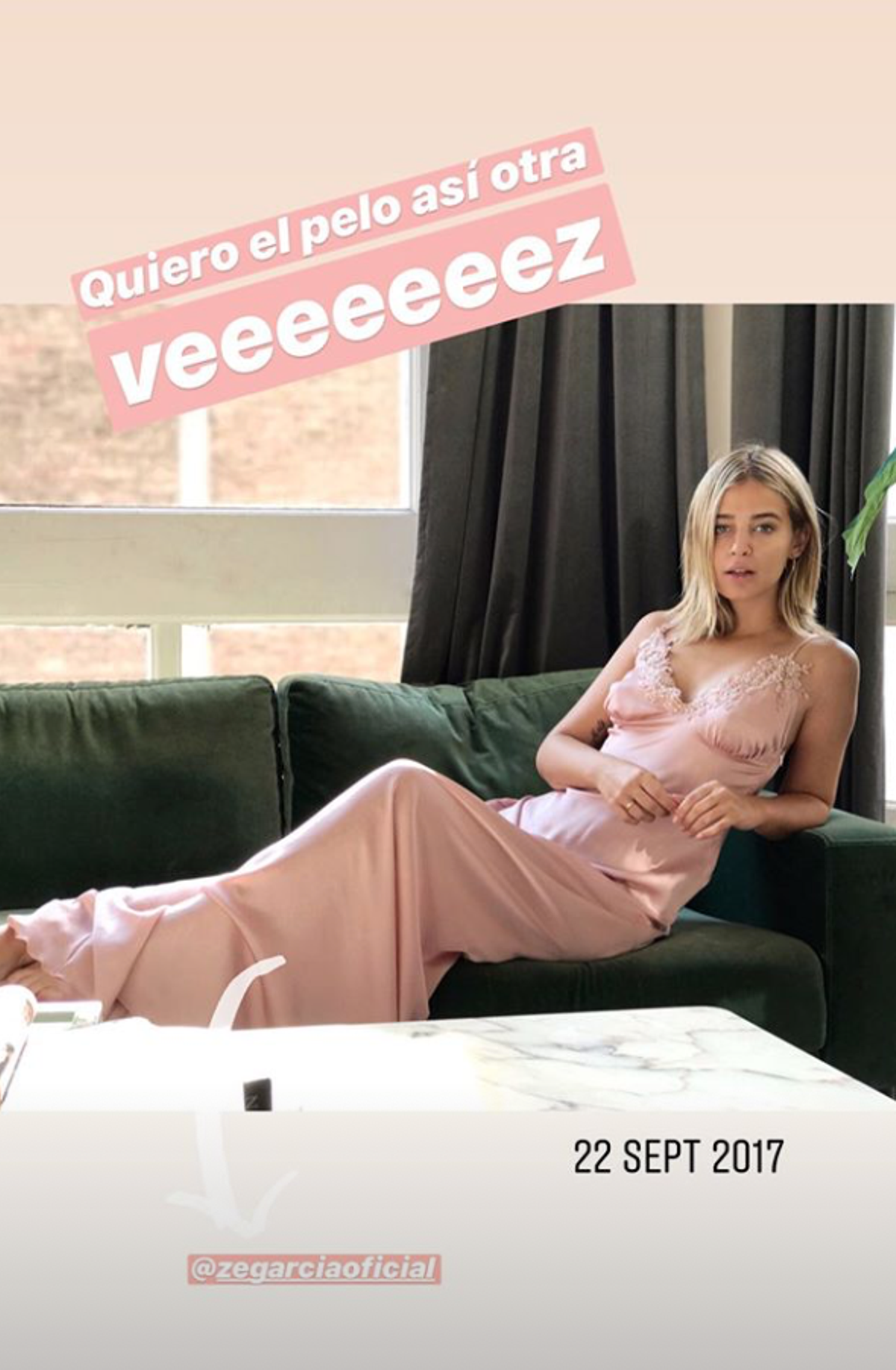 Laura Escanes con el pelo largo