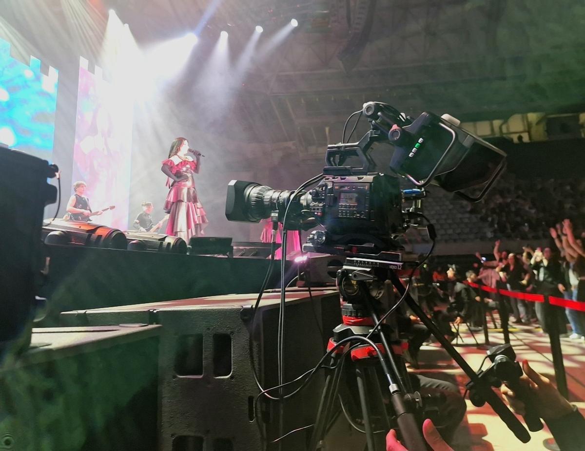 Tras años dominando festivales como el FIB o el Arenal Sound, Goetics se ha estrenado con éxito en el tour nacional de Laura Pausini.