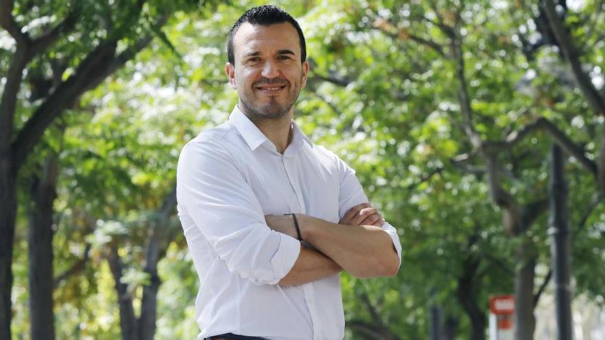 Mompó toca ya la presidencia del PP provincial con 4.100 avales y sin ningún rival