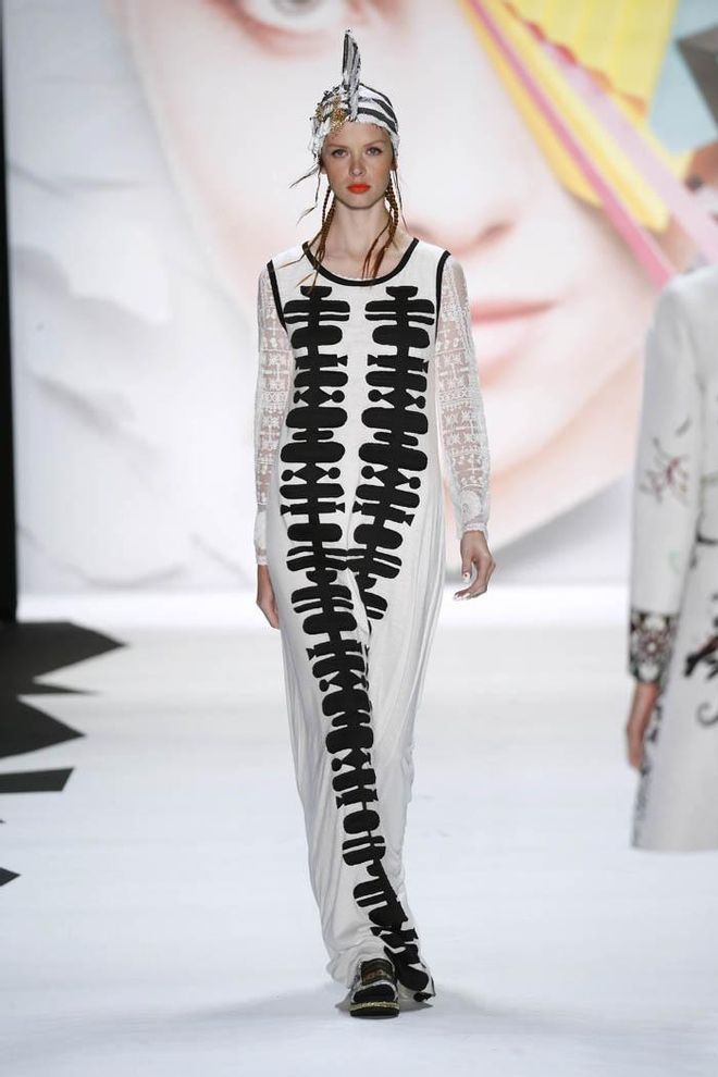 Nueva York Fashion Week: Desigual Primavera/Verano 2016, vestido largo