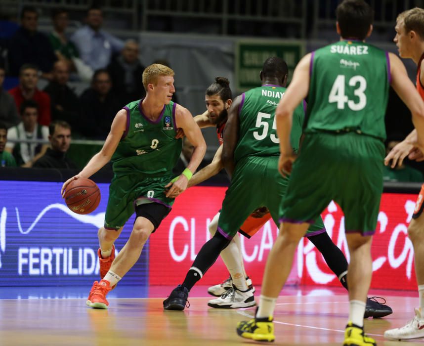 Derrota del Unicaja en el Carpena ante el Valencia Basket que le complica el liderato del grupo en el Top 16 de la Eurocup