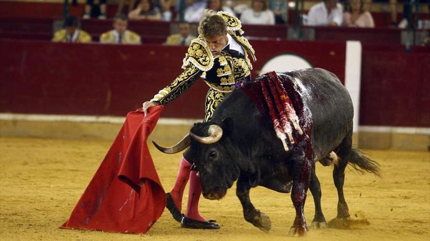 El voto de calidad otorga el premio al toro de López Flores