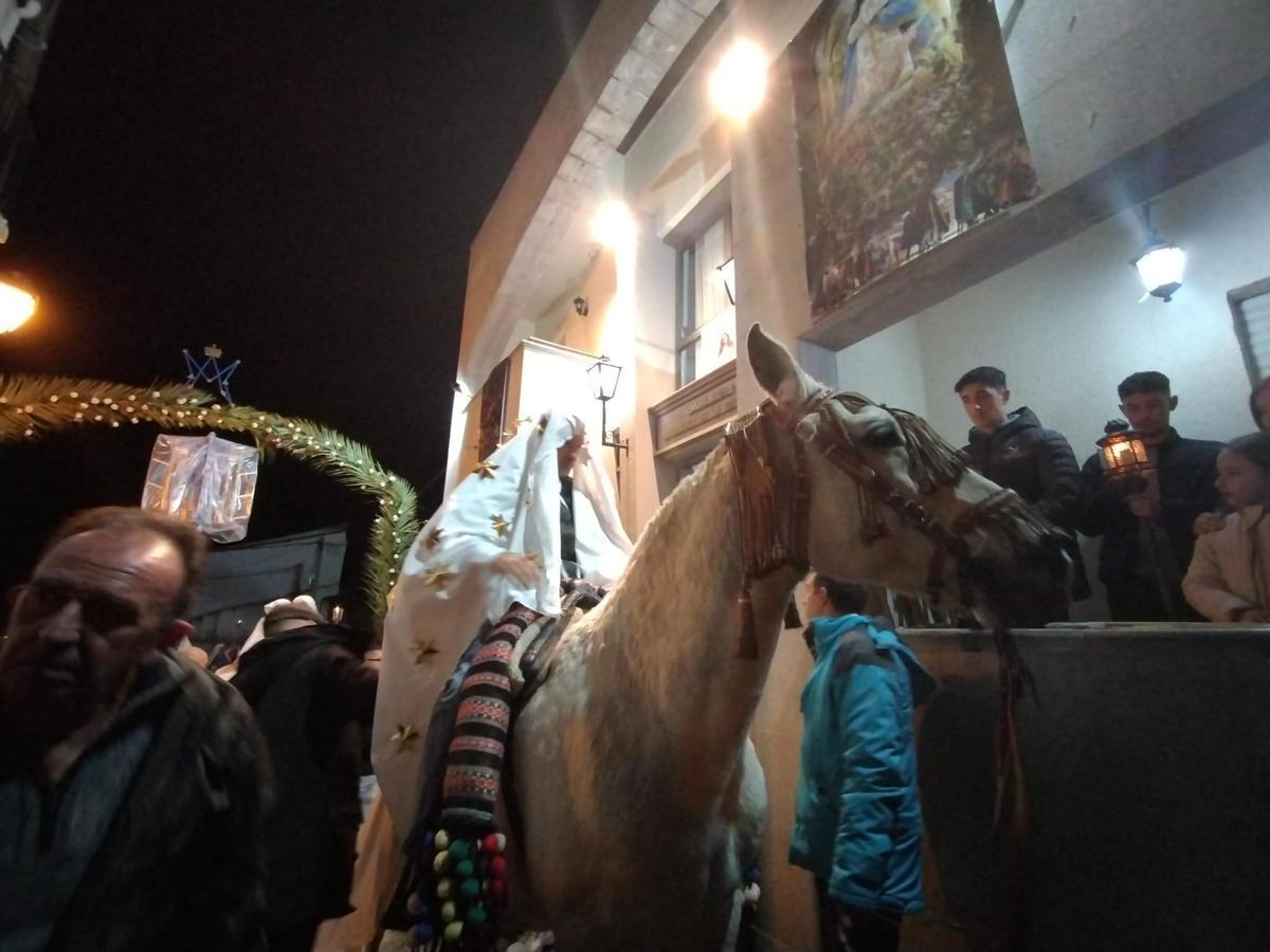 Torrejoncillo se vuelca con La Encamisá.