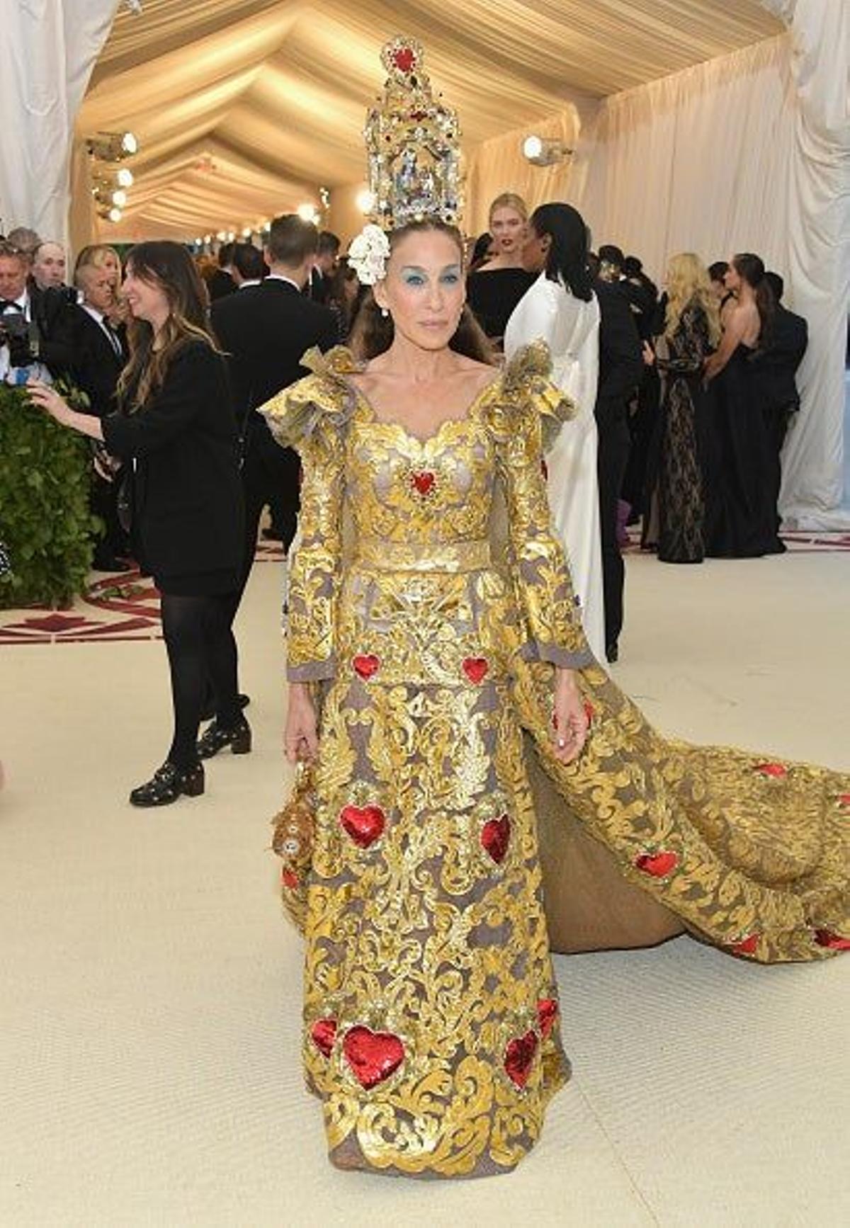 Sarah Jessica Parker, de virgen en procesión en la Gala Met