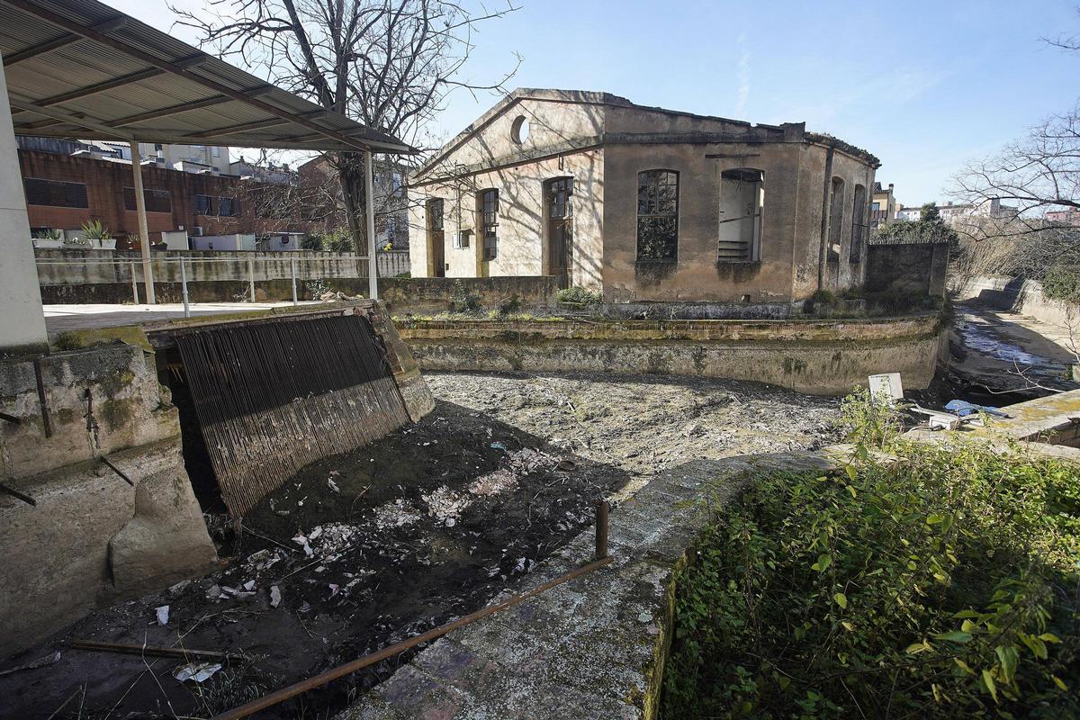 Les fotos de l'antic taller de la Marfà que es convertirà en un espai d'horticultura