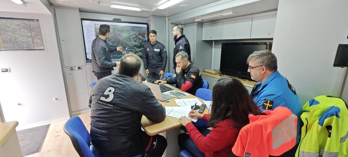 En imágenes: el simulacro de incendio que se celebró este miércoles en Paredes