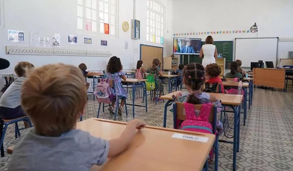 Escolares durante una clase en un colegio.
