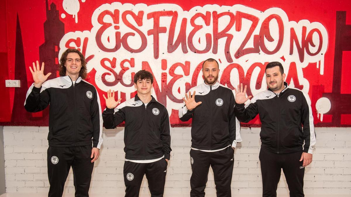 El 5 Coruña se sobrepone a la inexperiencia y aprueba en su primer año en Segunda B: «El miedo a descender nos motivó para saltar a la pista con más ganas»