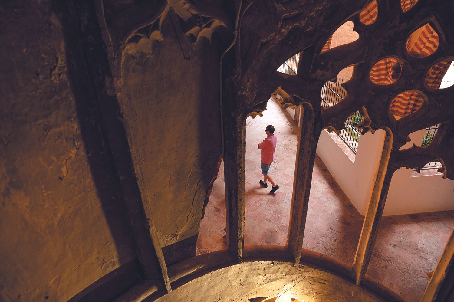 Escalera de caracol del Monasterio de Sant Jeroni de Cotalba realizada por Pere Comte.